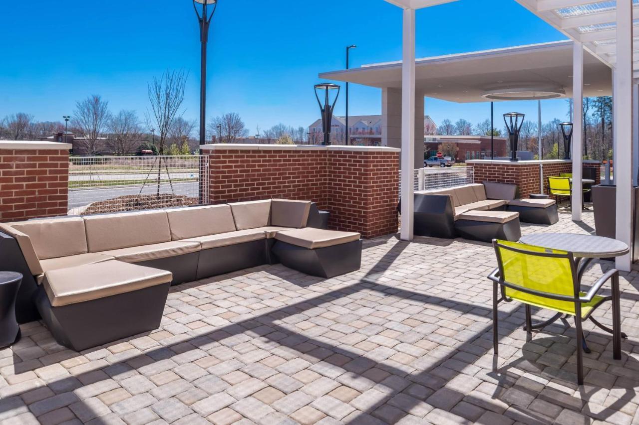 Springhill Suites By Marriott Greensboro Airport Exteriér fotografie